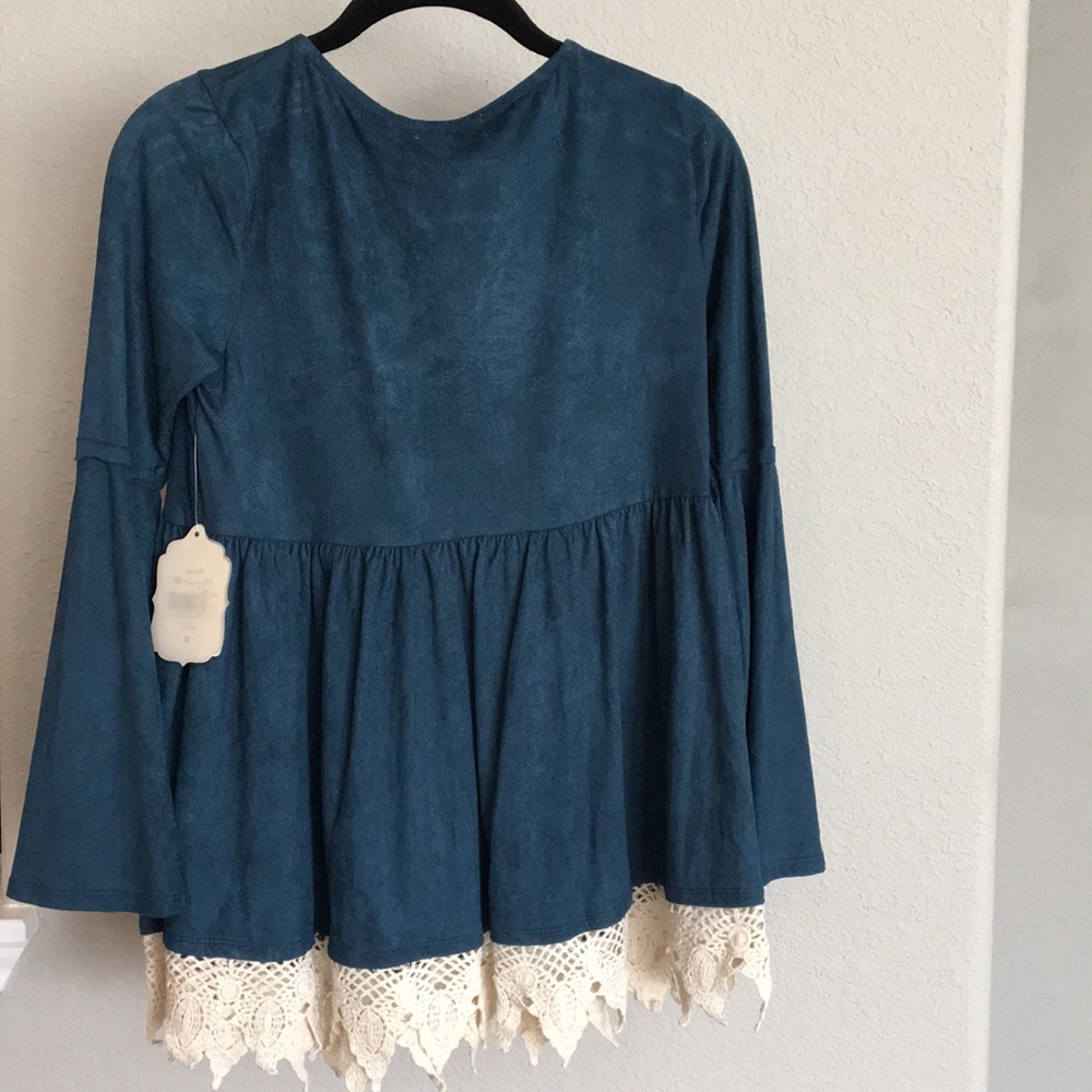 Altar’d State blouse - Picture 2 of 4